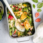 Couscous Salat mit grünem Spargel und Erdbeeren