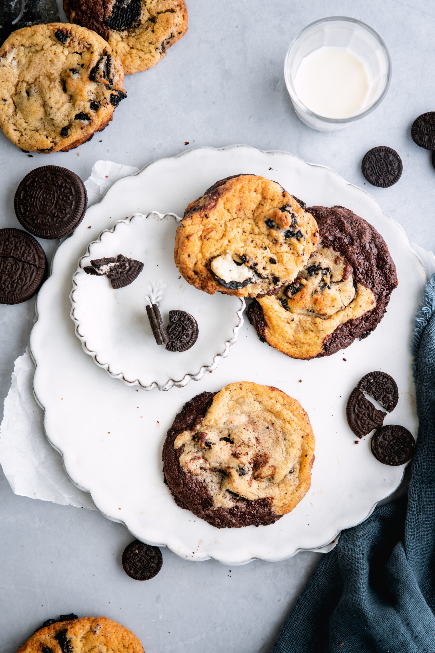 Oreo Cookies mit Schokolade und Oreo Keksen